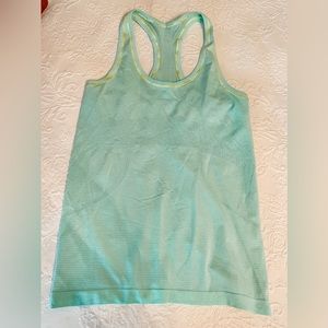 Lululemon Swiftly Tech Tank Size 6